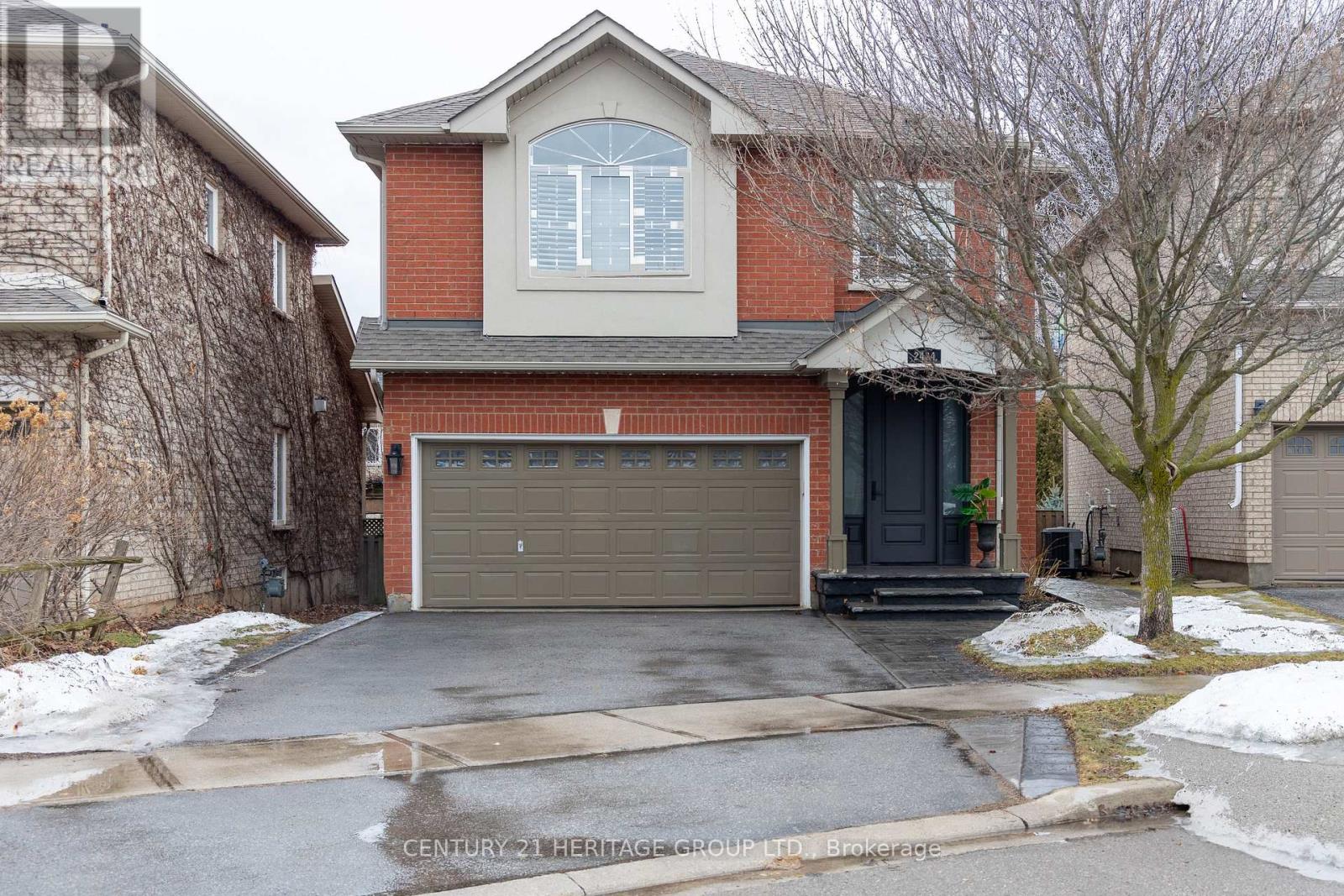 2434 BLUE HOLLY CRESCENT