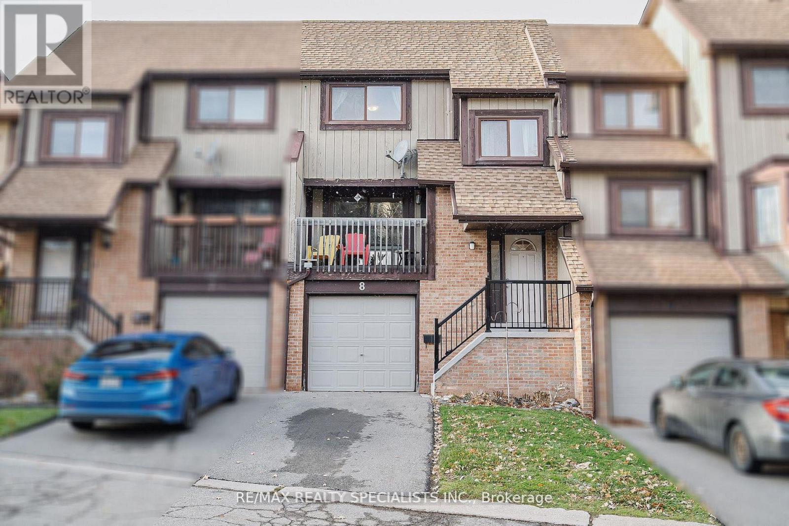 Row / Townhouse for Sale in 8 - 6780 FORMENTERA AVENUE|Mississauga (Meadowvale), Ontario L5N2L1 2