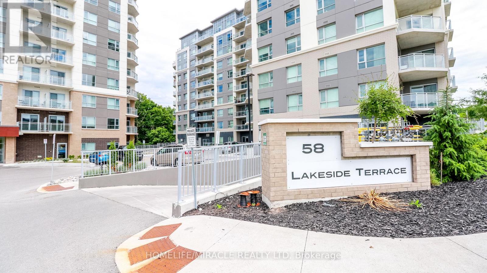 501 - 58 LAKESIDE TERRACE, Barrie (Little Lake), Ontario L4M0L5