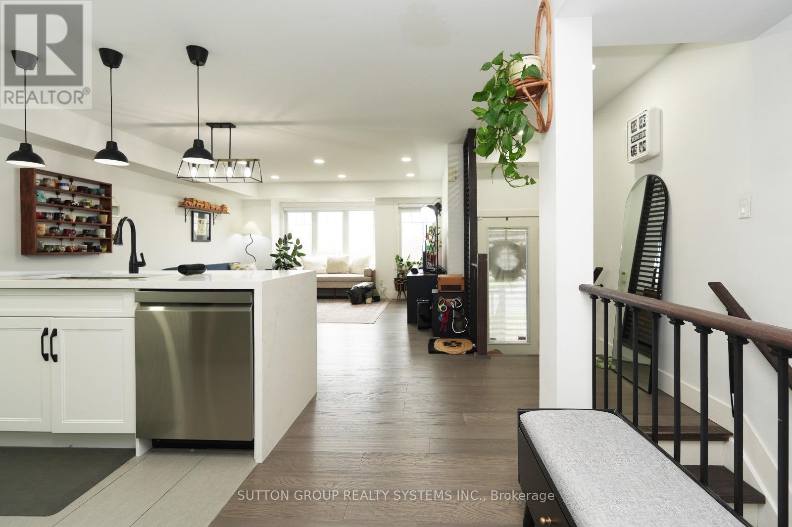 Row / Townhouse for Sale in 3 - 5035 NINTH LINE|Mississauga (Churchill Meadows), Ontario L5M0E5 3