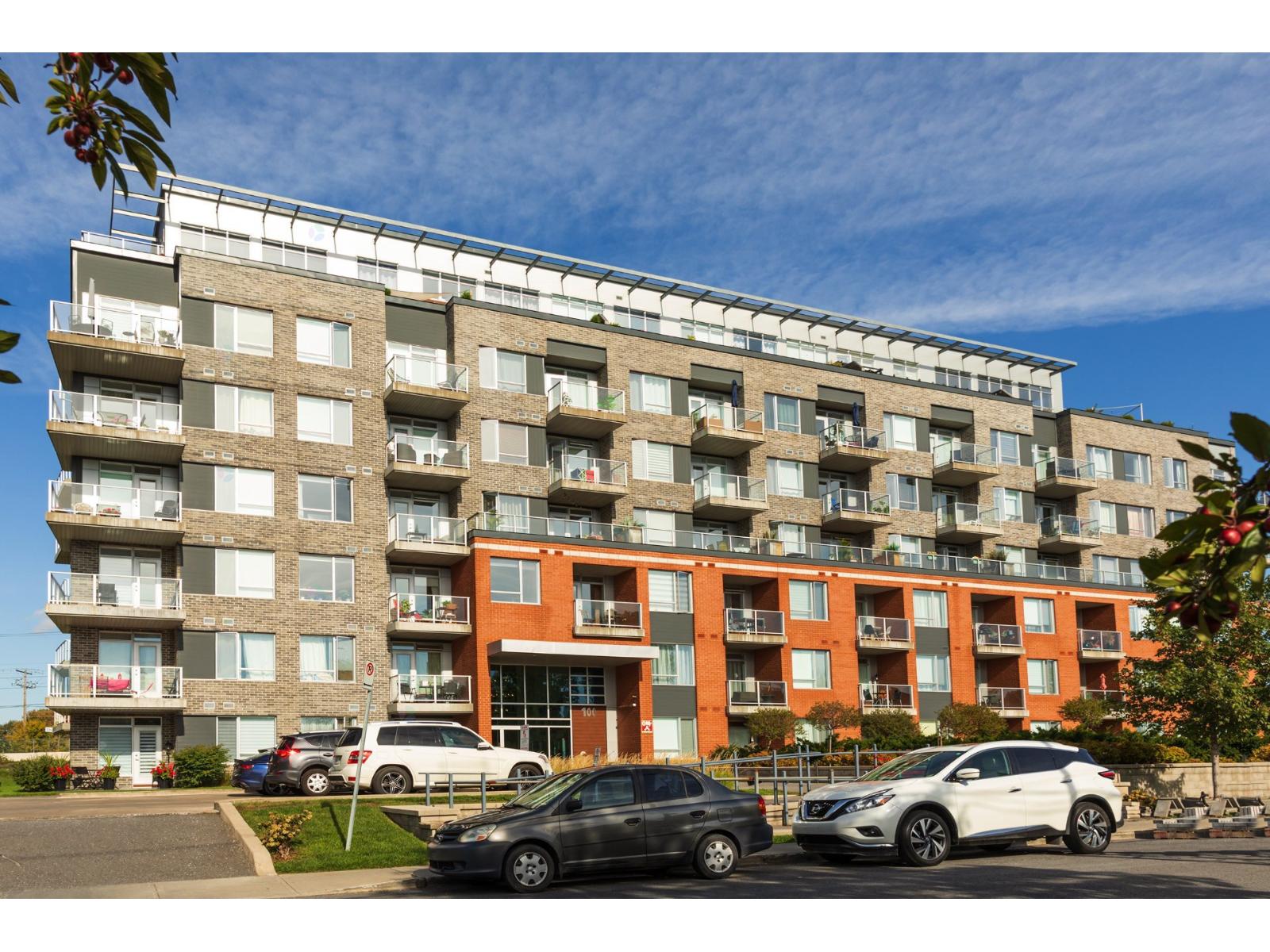 100 Rue Cartier, #200, Saint-Lambert, Quebec J4R0A3