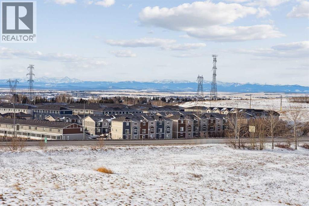 Row / Townhouse for Sale in 15, 117 Rockyledge View NW|Calgary, Alberta T3G5X1 2