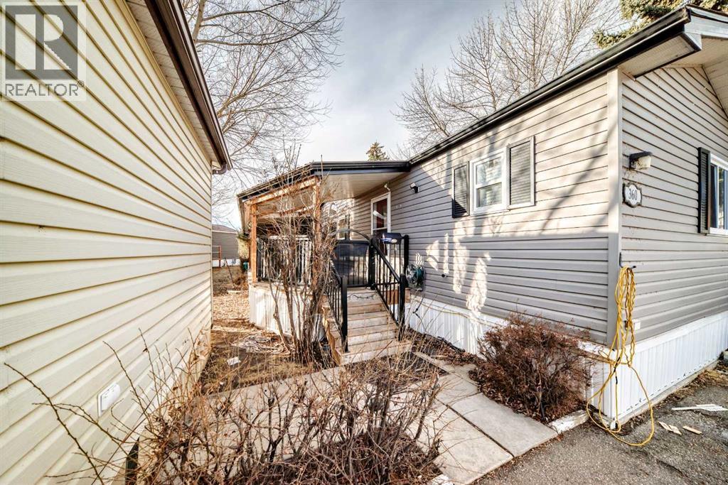Mobile Home for Sale in 360 Burroughs Circle NE|Calgary, Alberta T1Y6K3 2