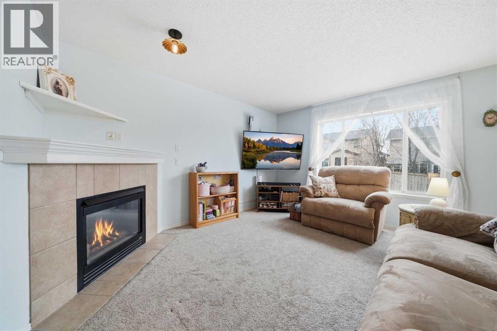 House for Sale in 62 new brighton Circle SE|Calgary, Alberta T2Z4B3 3