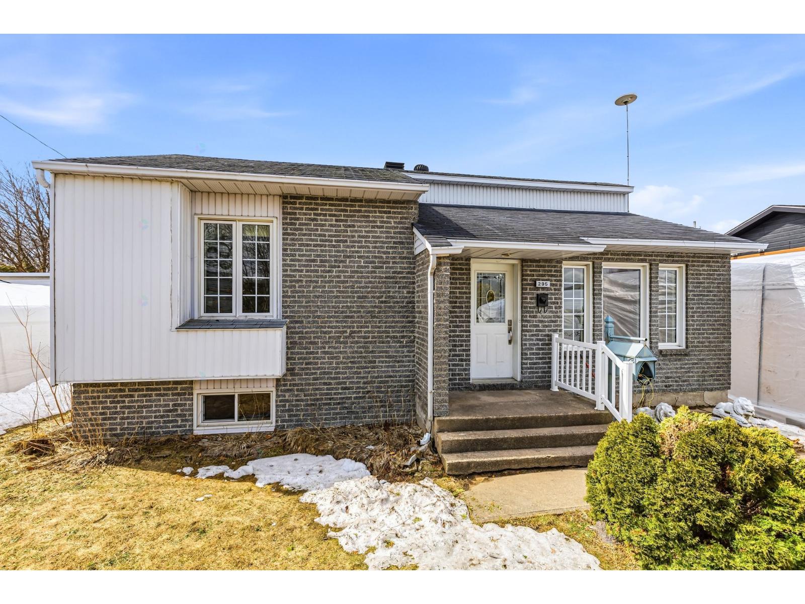 295 Rue Félix-Leclerc, Lavaltrie, Quebec J5T1Y3