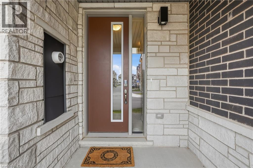 Row / Townhouse for Sale in 4045 SAIDA Street|Mississauga, Ontario L5M2S8 3