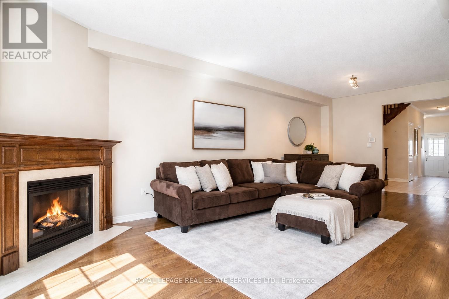 Row / Townhouse for Sale in 1333 KESTELL BOULEVARD|Oakville (JC Joshua Creek), Ontario L6H0C8 5