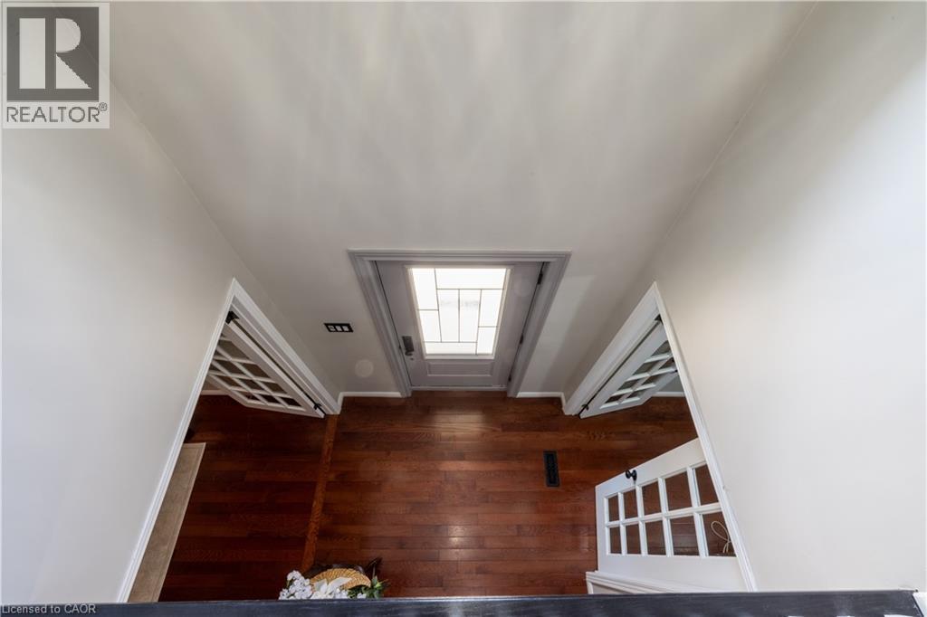 Row / Townhouse for Sale in 2006 GLENADA Crescent Unit# 7|Oakville, Ontario L6H5R9 4