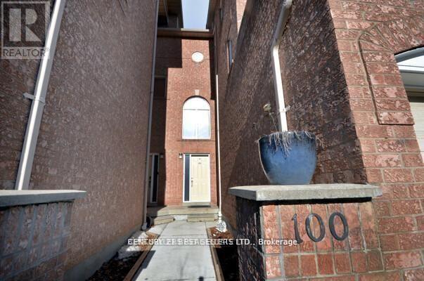 Row / Townhouse for Sale in 100 - 107 BRISTOL ROAD E|Mississauga (Hurontario), Ontario L4Z3P6 2