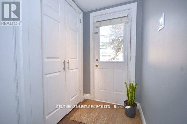 Row / Townhouse for Sale in 100 - 107 BRISTOL ROAD E|Mississauga (Hurontario), Ontario L4Z3P6 3