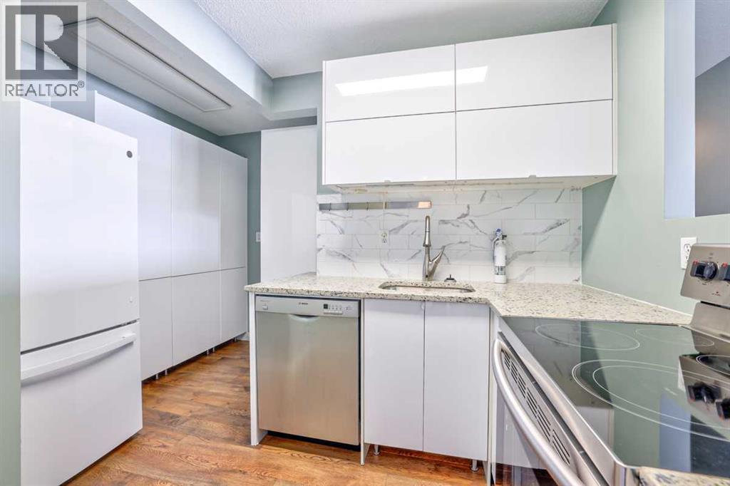 Apartment for Sale in 35B, 231 Heritage Drive SE|Calgary, Alberta T2N1N2