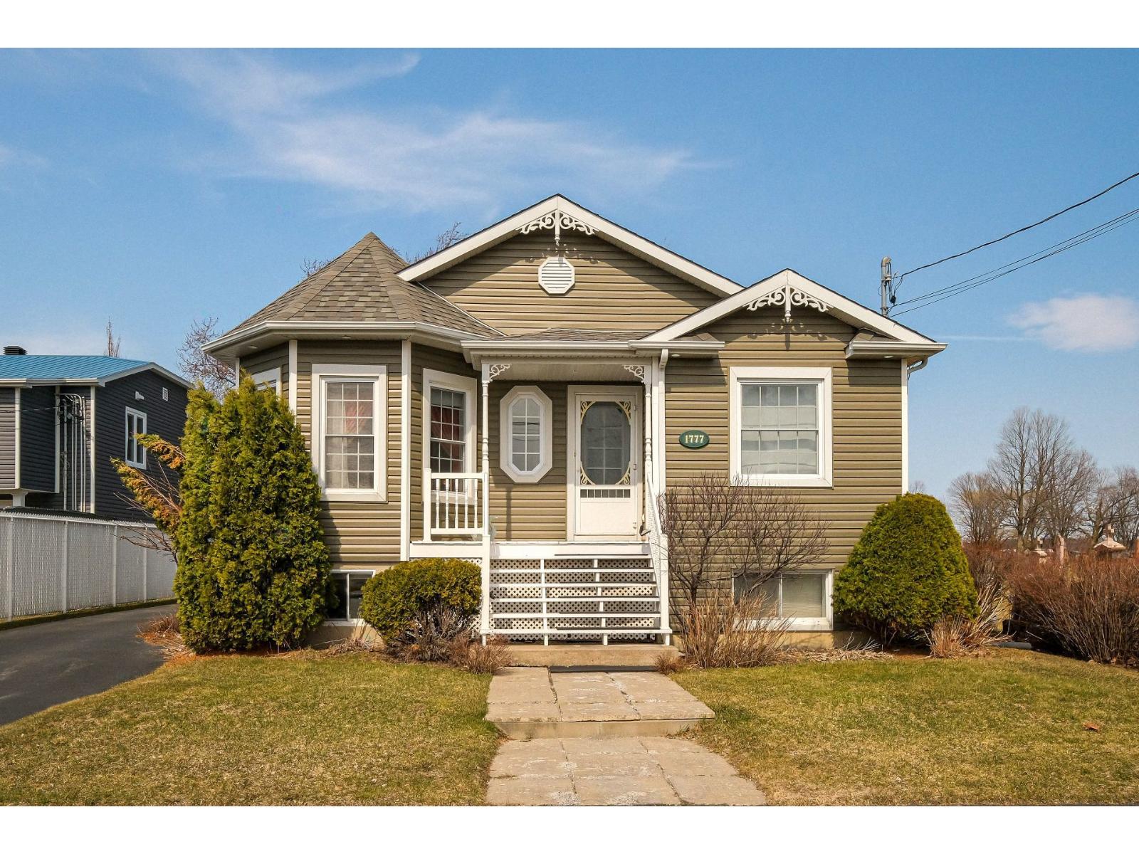 1777 Rue St-Césaire, Marieville, Quebec J3M1G4
