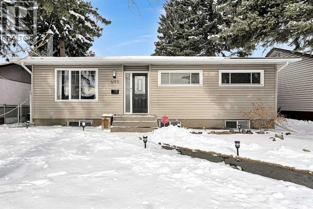 House for Sale in 4115 Bowlen Street NW|Calgary, Alberta T2L1P8 2