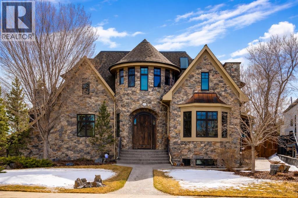 House for Sale in 623 Madison Avenue SW|Calgary, Alberta T2S1J9