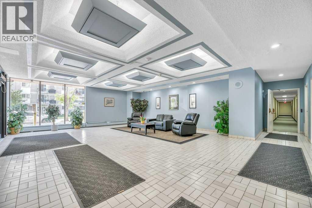 Apartment for Sale in 1403, 924 14 Avenue SW|Calgary, Alberta T2R0N7 4