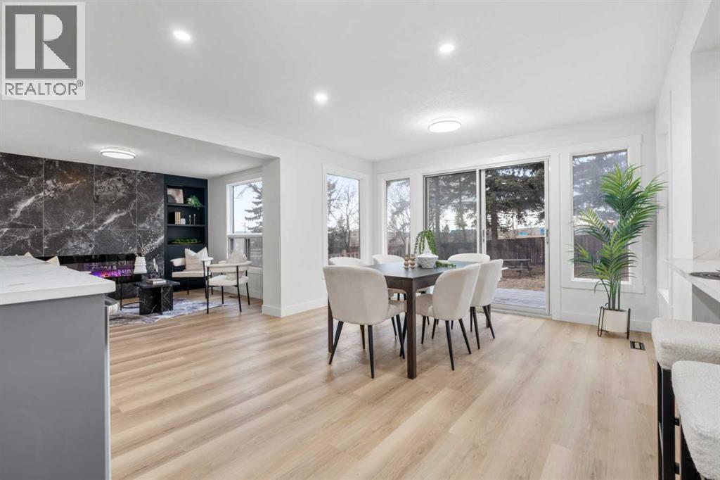 House for Sale in 80 Hawkfield Crescent NW|Calgary, Alberta T3G1Z5 5