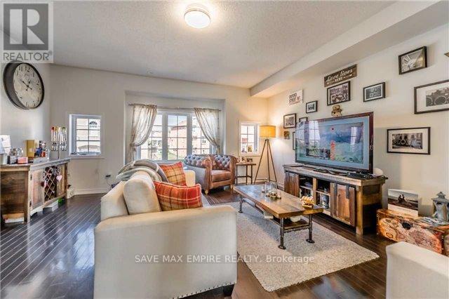 Row / Townhouse for Sale in 78 ASPEN HILLS ROAD|Brampton (Credit Valley), Ontario L6Y6E4 5