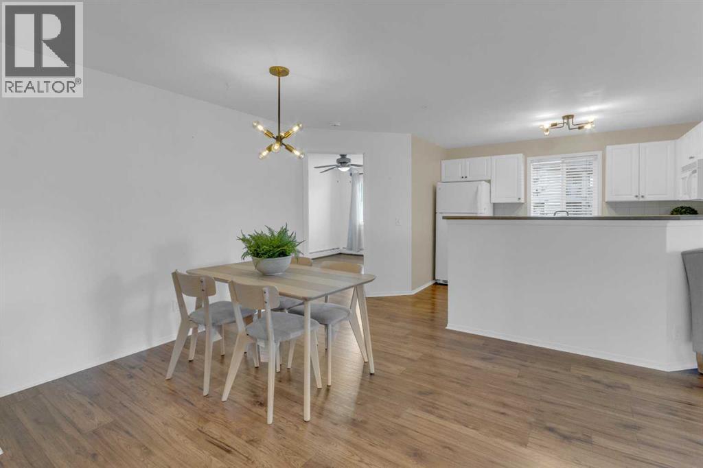 Apartment for Sale in 306, 6000 Somervale Court SW|Calgary, Alberta T2Y4J4 5