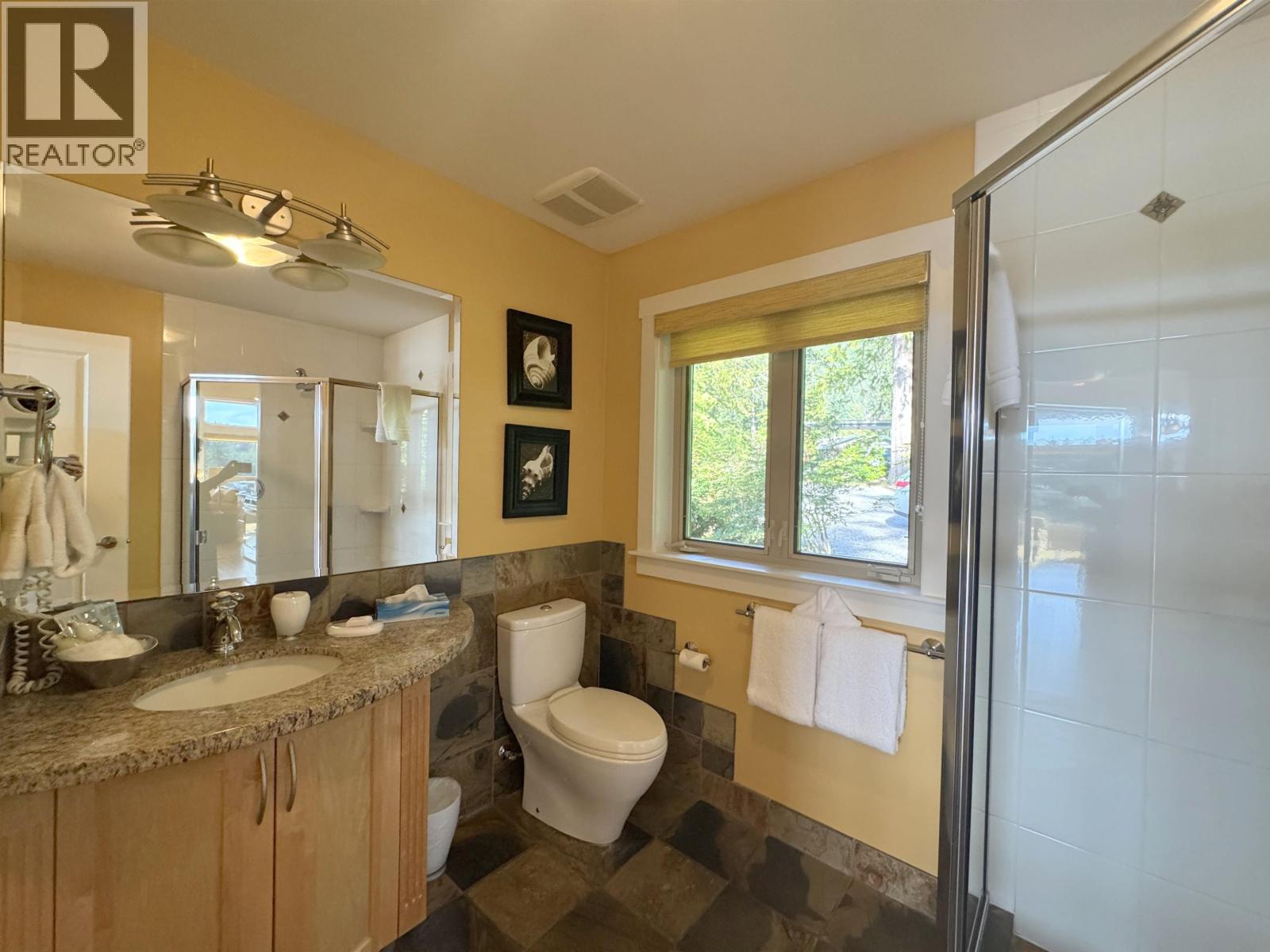 For sale: 4C 12849 LAGOON ROAD, Madeira Park, British Columbia V0N2H0 ...