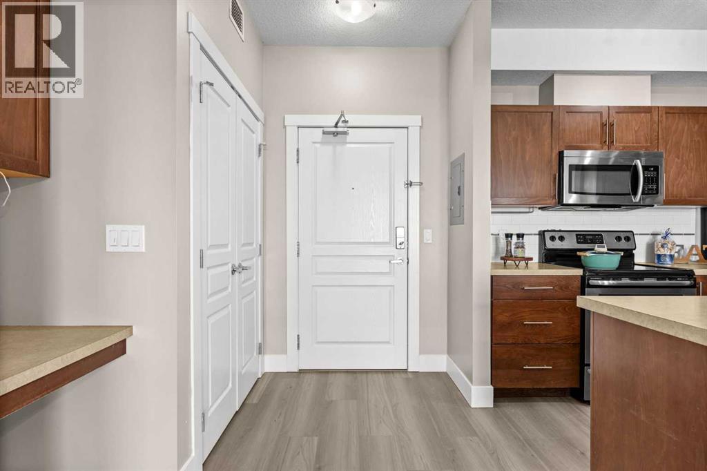 Apartment for Sale in 407, 2300 Evanston Square NW|Calgary, Alberta T3P0G8 4