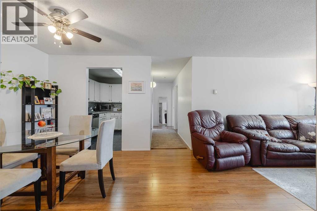 Apartment for Sale in 9208, 315 Southampton Drive SW|Calgary, Alberta T2W2T6 2