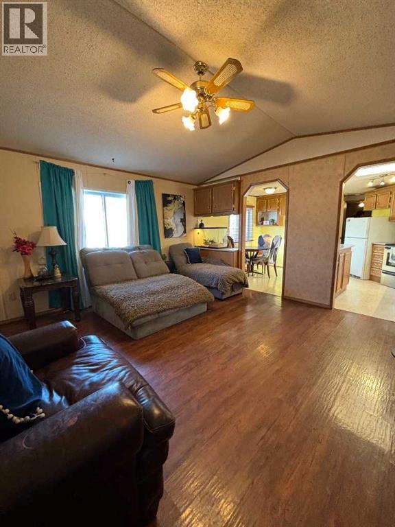 Mobile Home for Sale in 37, 6220 17 Avenue SE|Calgary, Alberta T2A0w6 3