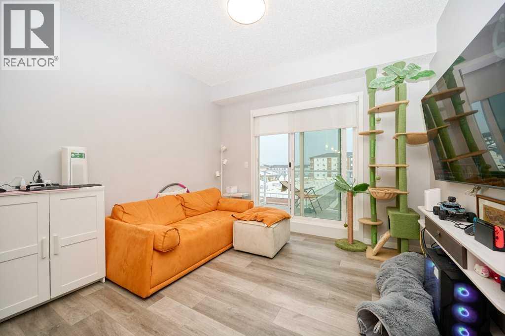 Apartment for Sale in 406, 80 Carrington Plaza NW|Calgary, Alberta T3P1X6 4