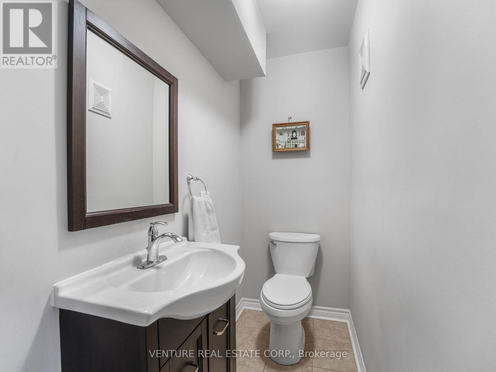 Row / Townhouse for Sale in 7 - 6779 GLEN ERIN DRIVE|Mississauga (Meadowvale), Ontario L5N2C1 4
