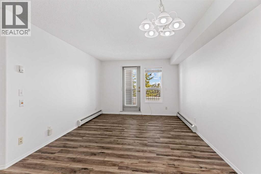 Apartment for Sale in 3320, 6818 Pinecliff Grove NE|Calgary, Alberta T1Y7L2 5