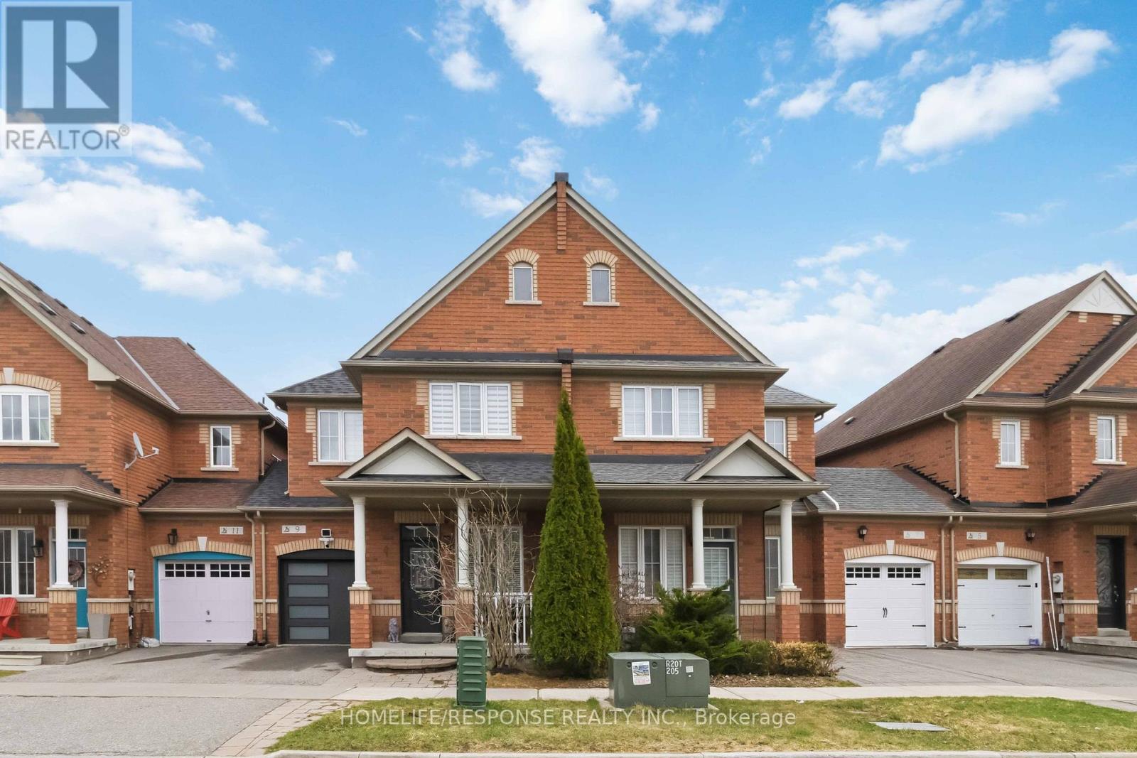 For sale: 9 AUBERGINE STREET, Richmond Hill (Oak Ridges Lake