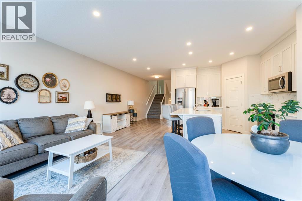 Duplex for Sale in 5 Sage Bluff Heights NW|Calgary, Alberta T3R1W2 4