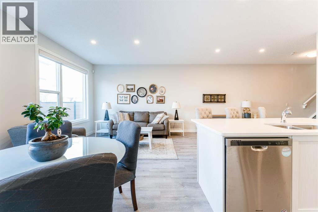 Duplex for Sale in 5 Sage Bluff Heights NW|Calgary, Alberta T3R1W2 5