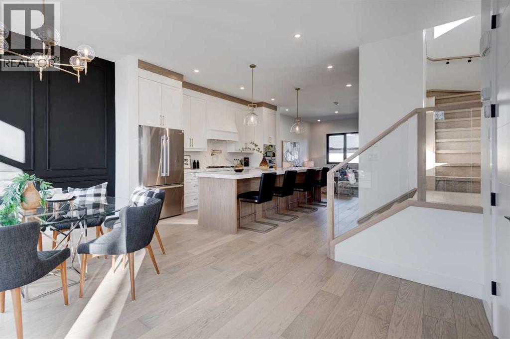 Duplex for Sale in 3716 44 Street SW|Calgary, Alberta T3E3S1