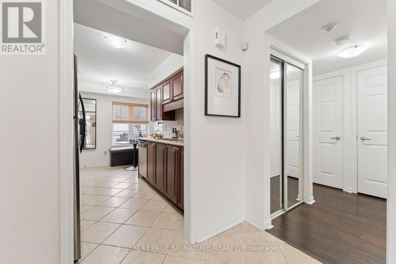 Row / Townhouse for Sale in 5 - 633 DUNDAS STREET W|Mississauga (Cooksville), Ontario L5B0B5 5