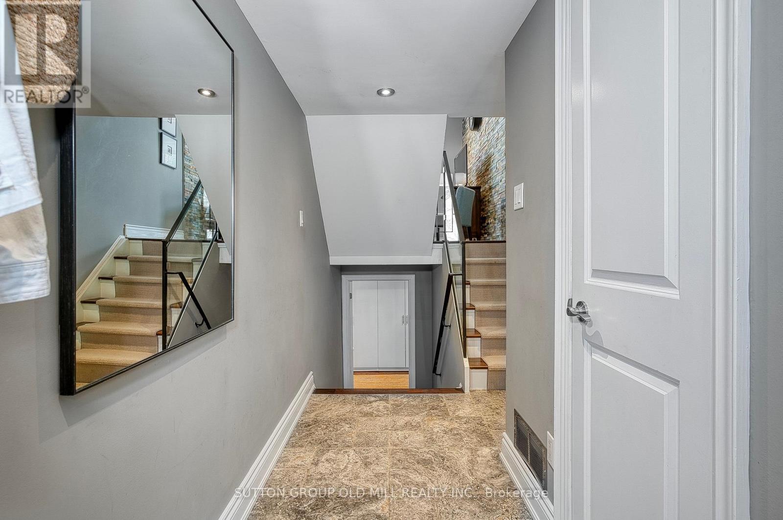 Row / Townhouse for Sale in 1 - 4 BRADBROOK ROAD|Toronto (Islington-City Centre West), Ontario M8Z5V3 5