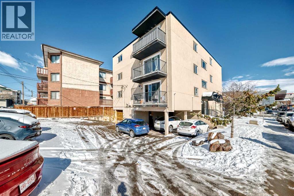 Apartment for Sale in 32, 1703 11 Avenue SW|Calgary, Alberta T3C0N5 2