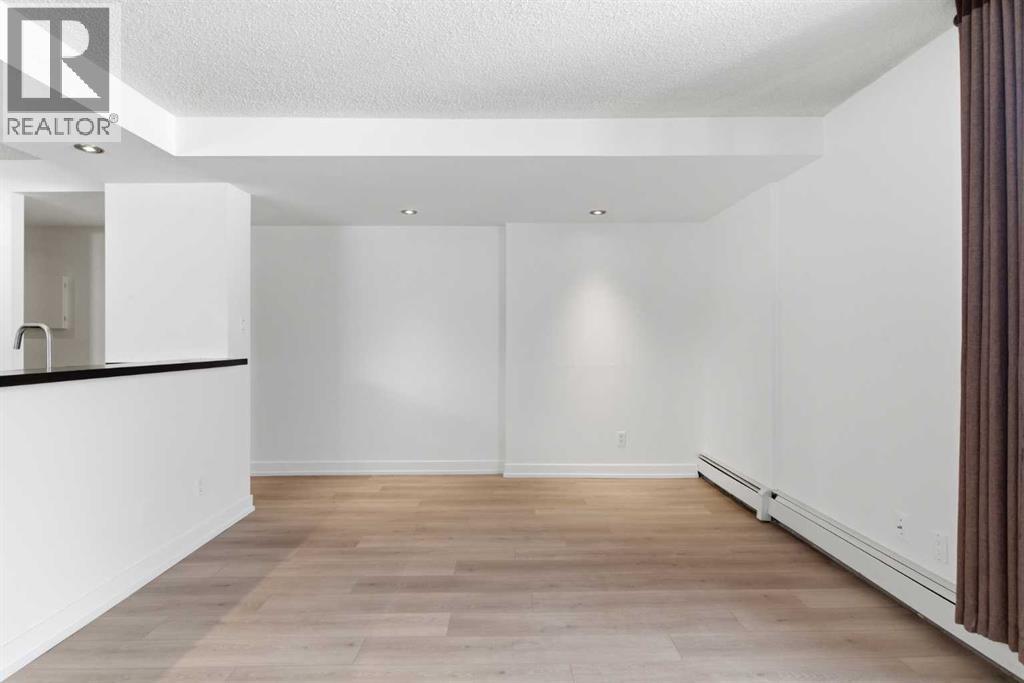 Apartment for Sale in 101, 2220 16A Street SW|Calgary, Alberta T2T4K3 4