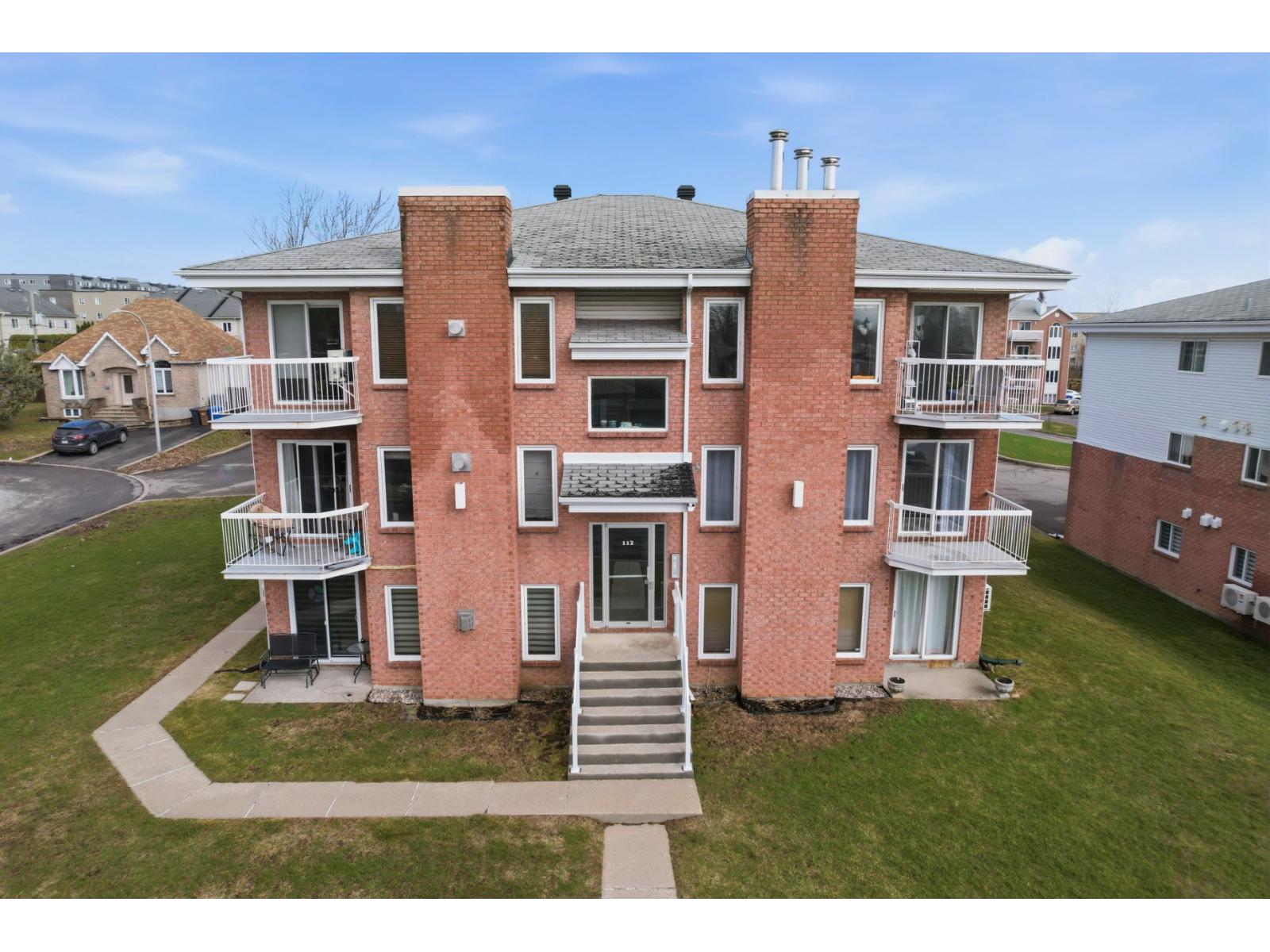112 Rue Richelieu, #4, Châteauguay, Quebec J6K5C3
