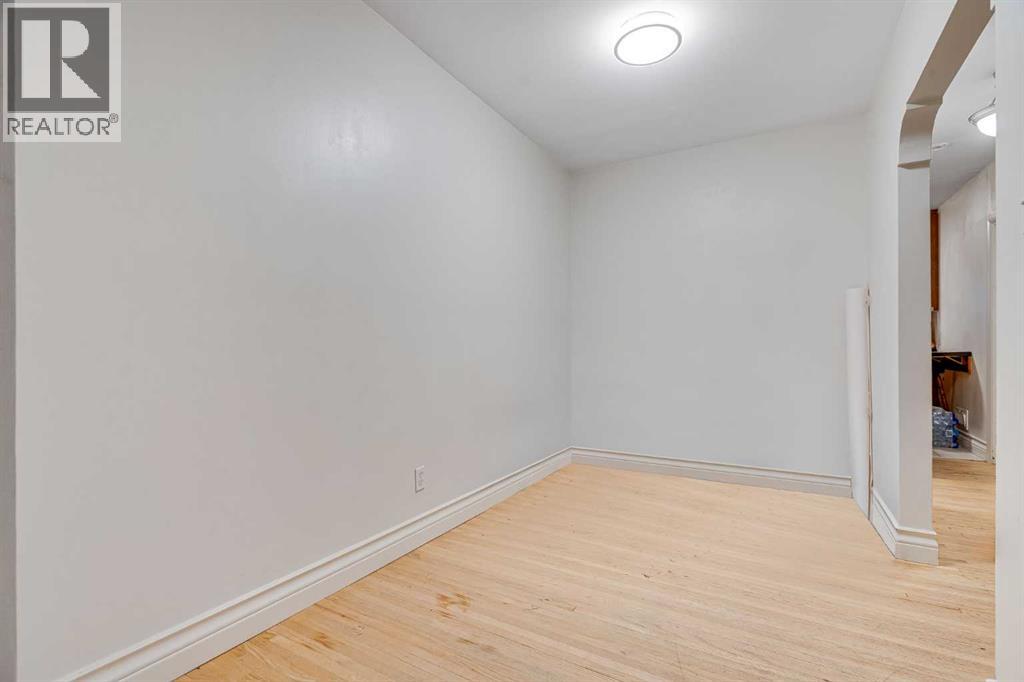 Apartment for Sale in 102, 2303 17A Street SW|Calgary, Alberta T2T4S3 5