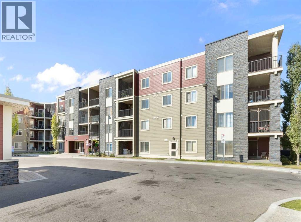 Apartment for Sale in 312, 5 Saddlestone Way NE|Calgary, Alberta T3J0S2 3