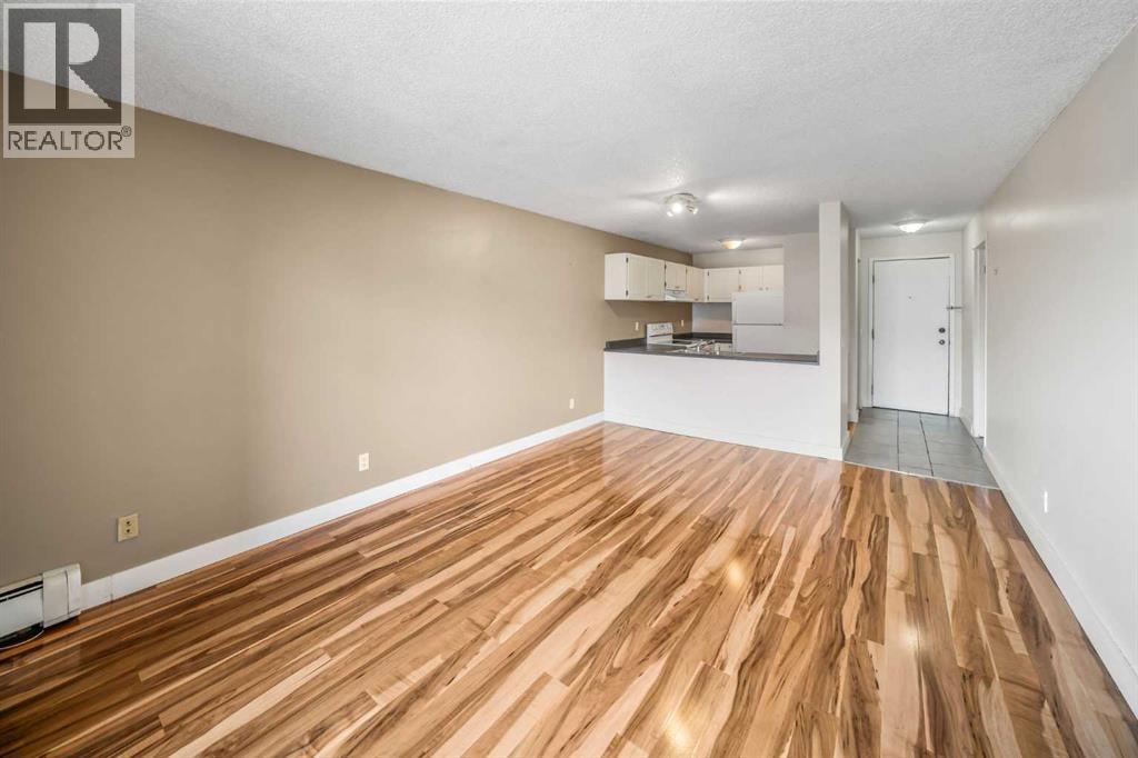 Apartment for Sale in 303, 1915 26 Street SW|Calgary, Alberta T3E2A2 5