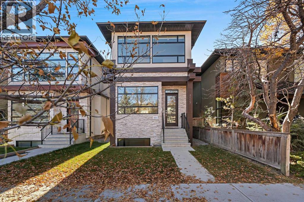 House for Sale in 2115 Bowness Road NW|Calgary, Alberta T2N3L2