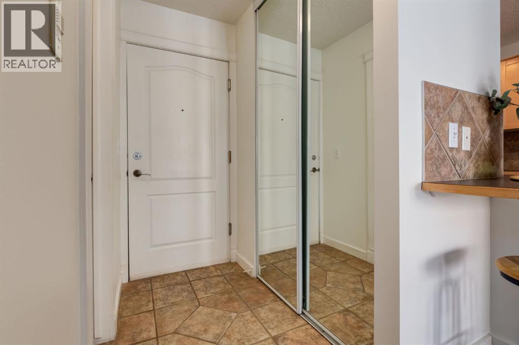 Apartment for Sale in 105, 308 24 Avenue SW|Calgary, Alberta T2S0K2 2