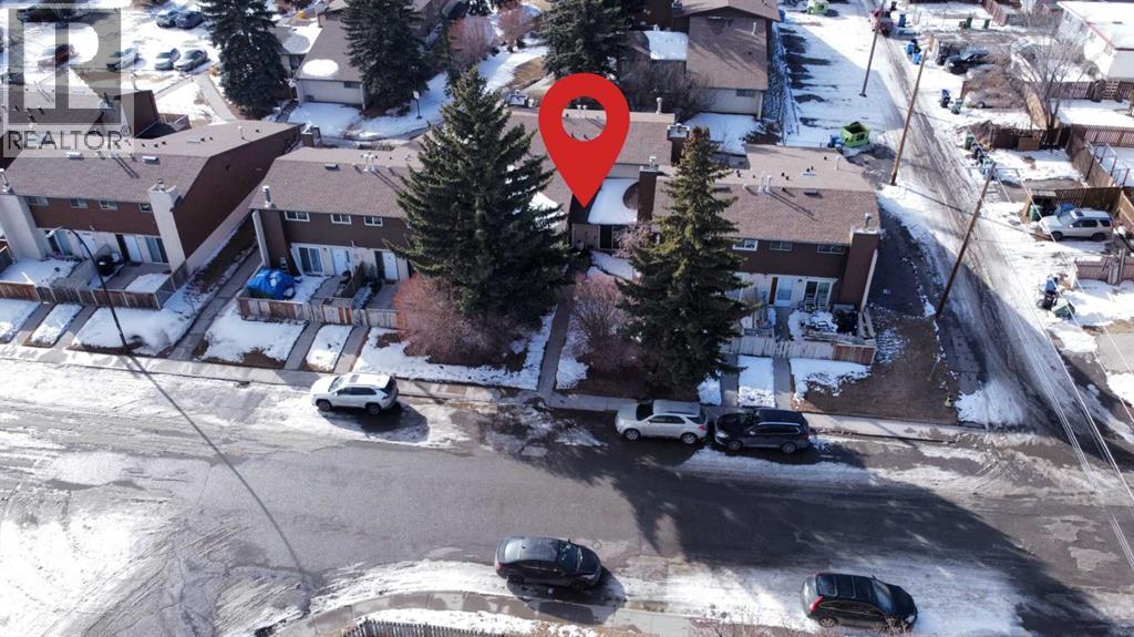 Row / Townhouse for Sale in 334, 5404 10 Avenue SE|Calgary, Alberta T2A5G4 2