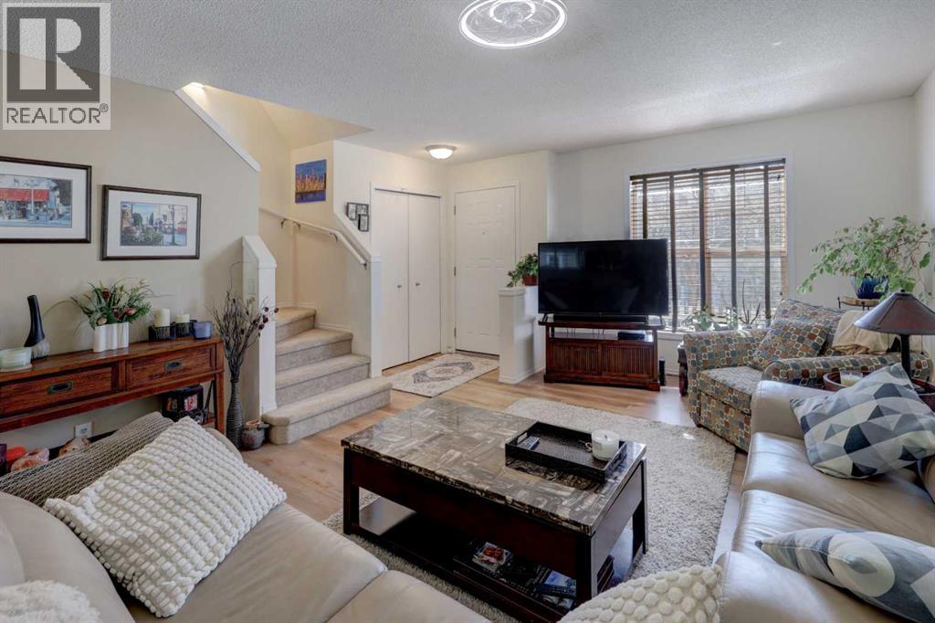 Row / Townhouse for Sale in 319 Toscana Gardens NW|Calgary, Alberta T3L3C3 4