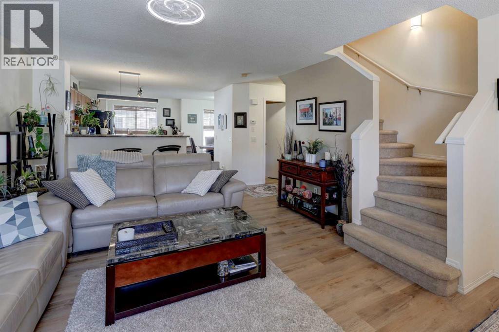 Row / Townhouse for Sale in 319 Toscana Gardens NW|Calgary, Alberta T3L3C3 3
