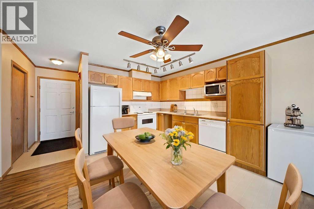 Apartment for Sale in 310, 11 Somervale View SW|Calgary, Alberta T2Y4A9 4