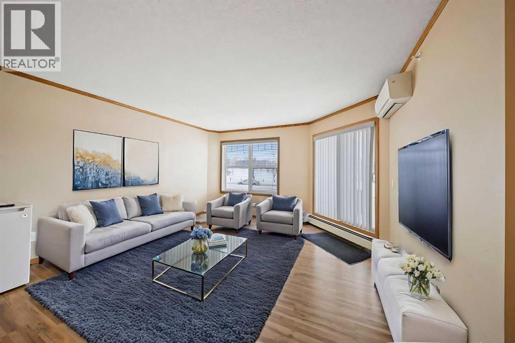 Apartment for Sale in 310, 11 Somervale View SW|Calgary, Alberta T2Y4A9 3