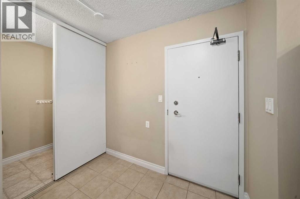 Apartment for Sale in 303, 1334 12 Avenue SW|Calgary, Alberta T3C3R9 2