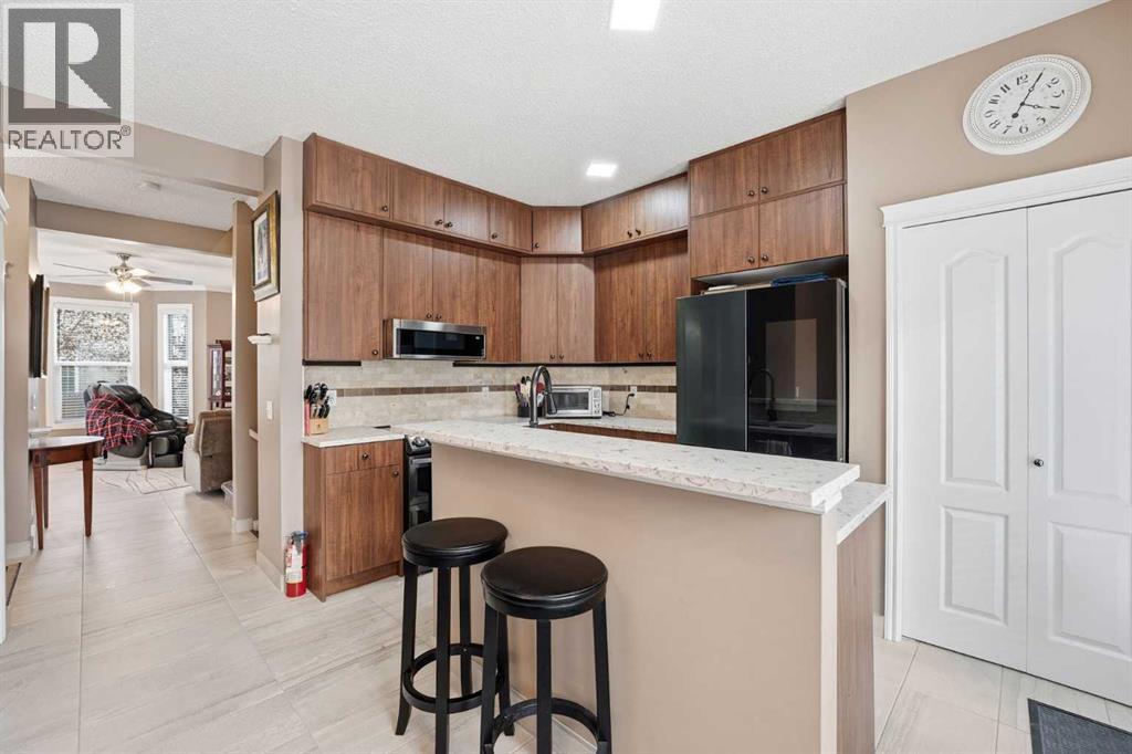 Row / Townhouse for Sale in 23 Prestwick Park SE|Calgary, Alberta T2Z3V3 4